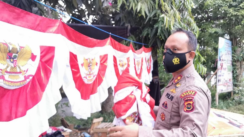 Kapolres Bungo Borong Bendera Merah Putih, Pedagang: Alhamdulillah, Doa Kami Terkabul