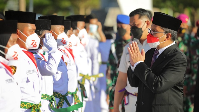 Pertama Kali, Pengukuhan Paskibra Makassar di Anjungan Pantai Losari