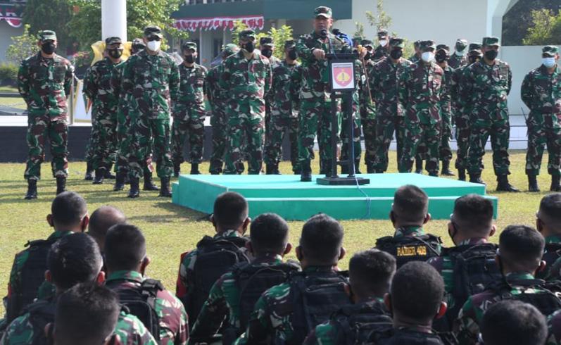 Kirim Prajurit Yonif Raider 408/SBH ke Papua, Pangdam: Saat Kontak Tembak Kau Harus Beringas