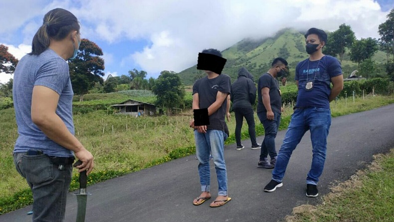 Lerai Pertengkaran di Pesta Miras, Leher  Warga Tomohon Ditebas Parang 