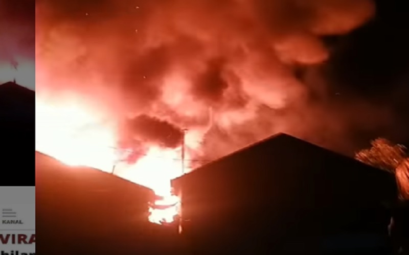 Kebakaran Hebat Landa Permukiman Warga di Alalak Selatan Banjarmasin