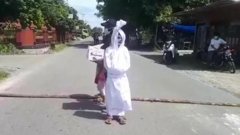 Di Padang Pariaman Ada Pocong Minta Sumbangan untuk Lomba 17-an