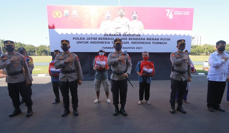 title Polda Jatim Borong 76.000 Bendera Merah Putih Milik UMKM Lalu Dibagikan Polda Jatim Borong 76.000 Bendera Merah Putih Milik UMKM Lalu Dibagikan
