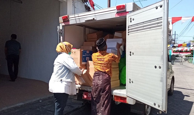 title HUT ke-76 RI, Pemkot Surabaya Bagikan 1.358 Paket Sembako untuk Veteran HUT ke-76 RI, Pemkot Surabaya Bagikan 1.358 Paket Sembako untuk Veteran