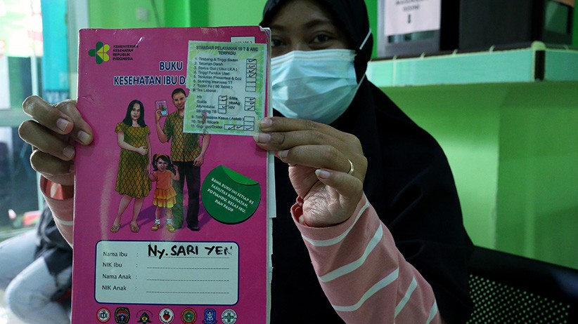 Potret Ibu Hamil Disuntik Vaksin Covid-19 - Bagian 2
