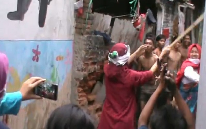 Mengintip Keseruan Lomba 17 Agustus di Kota Mataram, Panjat Pinang hingga Pecah Kendi