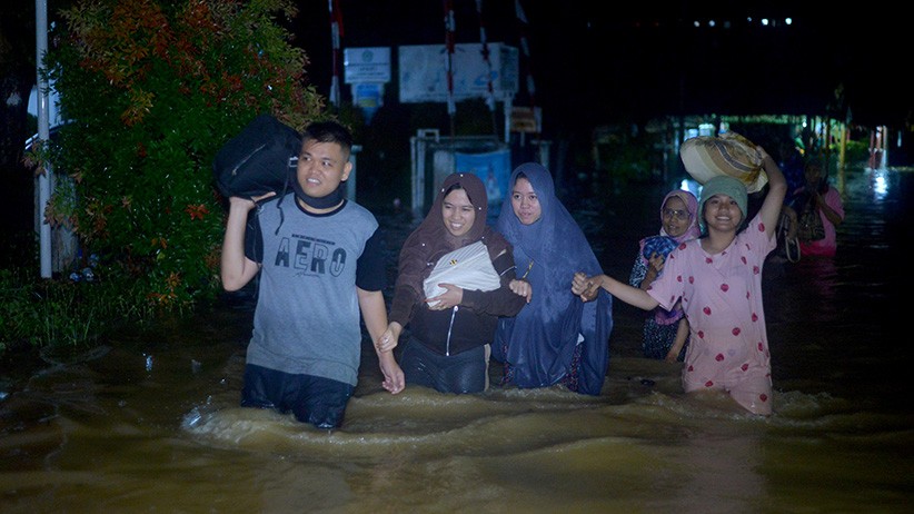 Banjir Terjang Padang, Pasokan Air Bersih ke 45.000 Pelanggan PDAM Terganggu