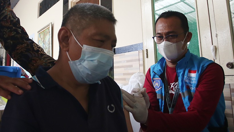 300 Pasien ODGJ Disuntik Vaksin Covid-19 di Tangsel - Bagian 1