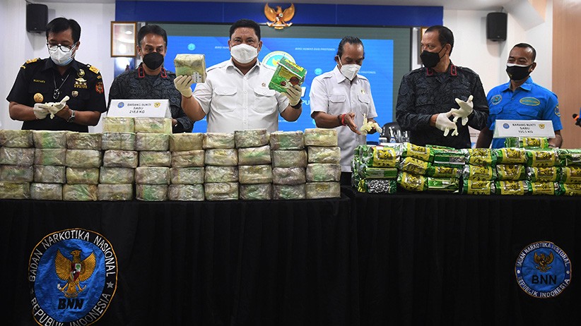 Penampakan 324,3 Kg Sabu Jaringan Narkoba Internasional - Bagian 2
