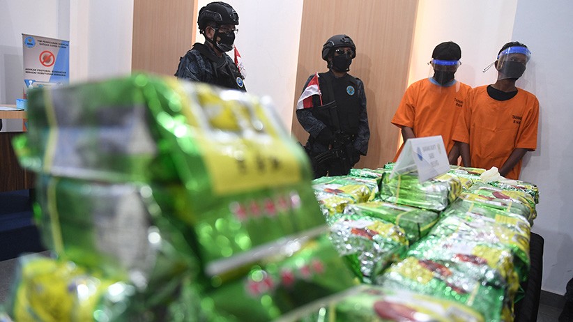 Penampakan 324,3 Kg Sabu Jaringan Narkoba Internasional - Bagian 3