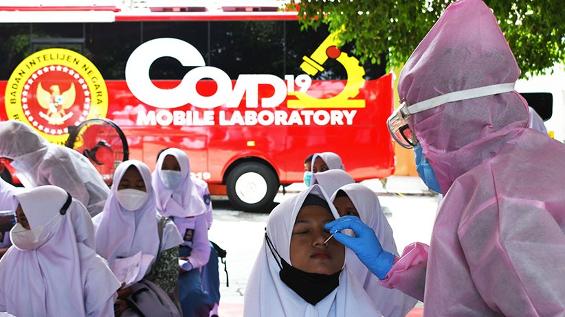 Ribuan Pelajar Madiun Ikuti Vaksinasi Covid-19 - Bagian 2