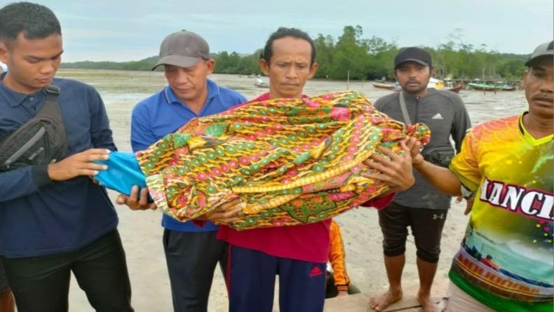 title Bocah Korban Kecelakaan Speedboat Penutuk-Sadai Ditemukan Meninggal Bocah Korban Kecelakaan Speedboat Penutuk-Sadai Ditemukan Meninggal