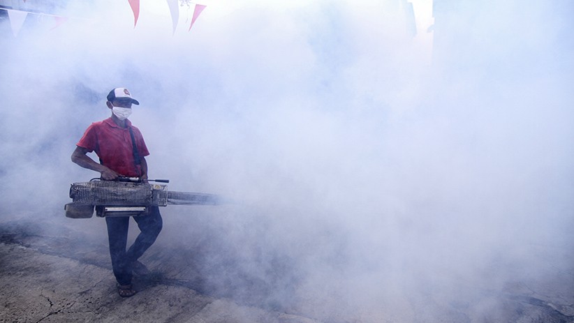 Fogging Cegah Penyakit DBD di Permukiman Warga Depok - Bagian 1