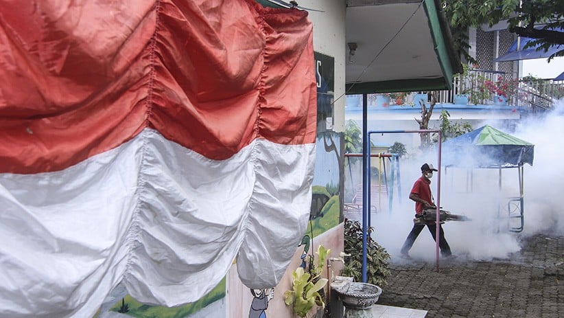 Fogging Cegah Penyakit DBD di Permukiman Warga Depok - Bagian 2