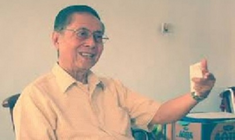 title Sastrawan Budi Darma Meninggal, Acara Wisuda Unesa Mendadak Hening Sastrawan Budi Darma Meninggal, Acara Wisuda Unesa Mendadak Hening