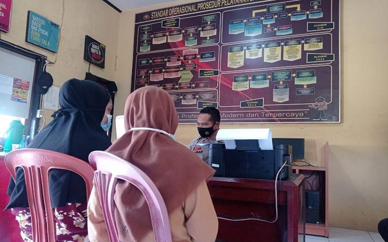 Video Viral Siswi SMP Dianiaya Teman, Diduga karena Konflik Asmara