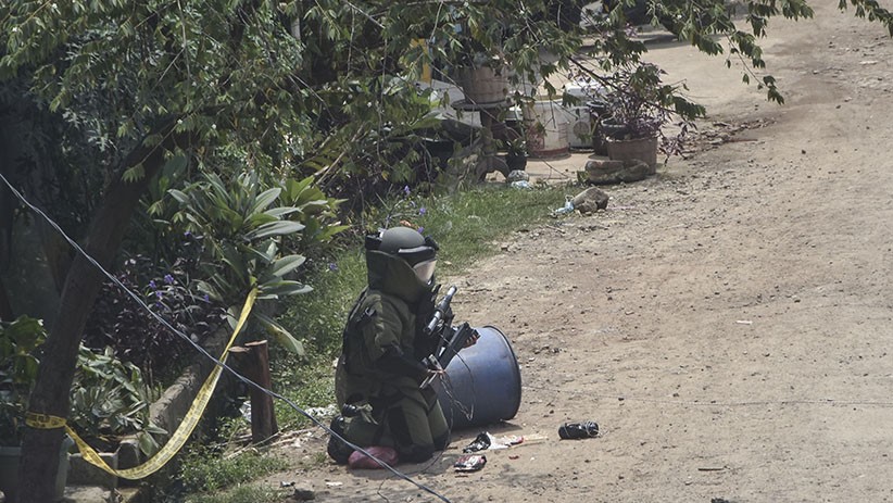 Benda Mirip Bom Diledakkan Gegana Polda Metro Jaya di Bekasi - Bagian 2
