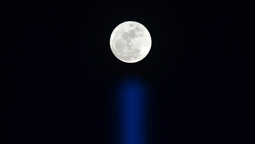 Indahnya Fenomena Blue Moon di Langit Indonesia hingga Italia - Bagian 1