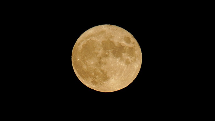 Indahnya Fenomena Blue Moon di Langit Indonesia hingga Italia - Bagian 3