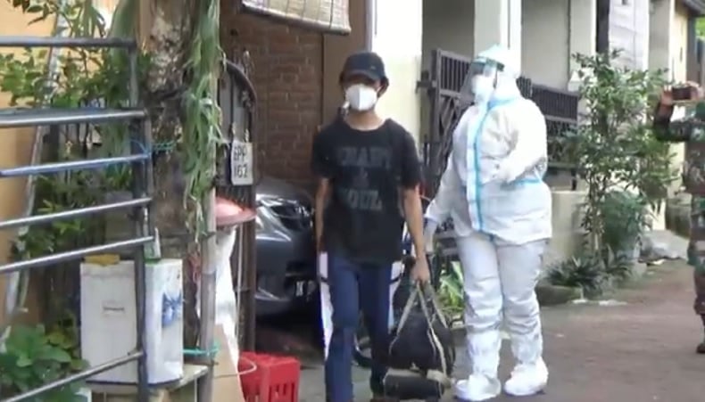 Satgas Covid-19 Badung Door to Door Jemput Warga Terkonfirmasi Positif