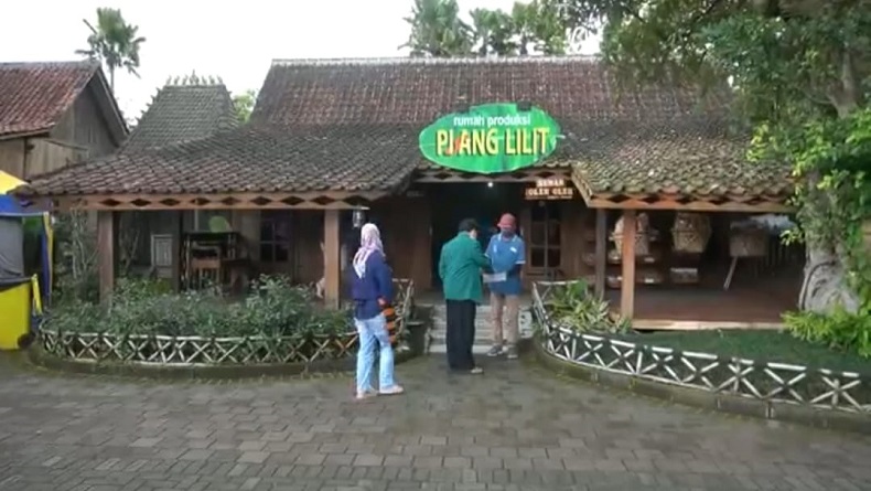 Menengok UKM KBB yang Bertahan di Tengah Pandemi, Ada Olahan Serba Pisang di Lembang