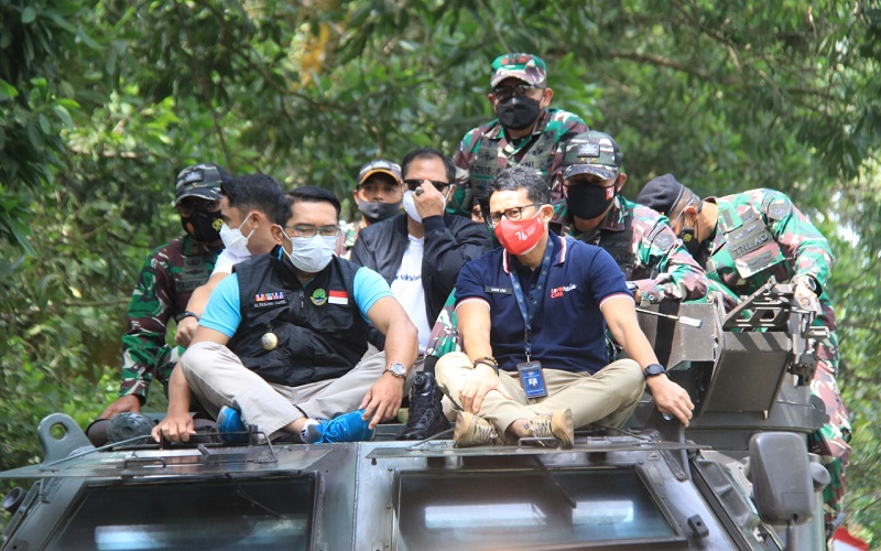 Ridwan Kamil ke Sandiaga Uno: Tolong Kawal 15 Juta Dosis Vaksin per Bulan untuk Jabar