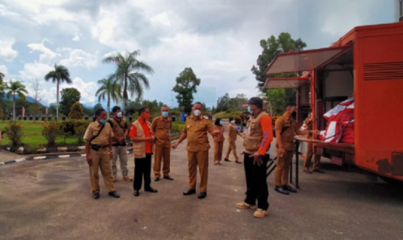 3.000 Paket Beras Bantuan Presiden Jokowi Diberikan untuk Warga Bengkayang