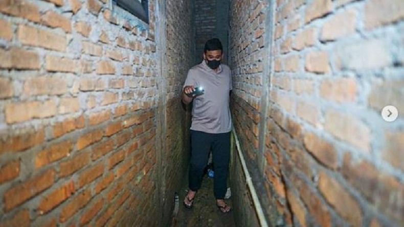 Potret Bobby Nasution Susuri Gang Sempit Temui Warga Terdampak Banjir di Medan 