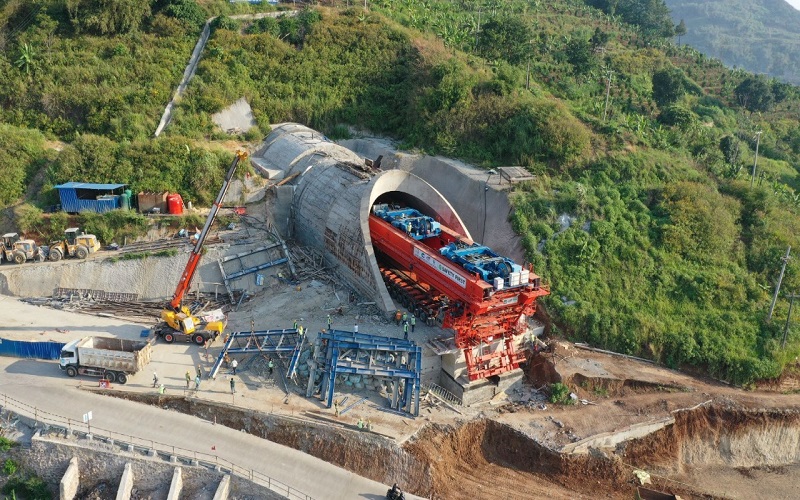 2 Terowongan di KBB Berhasil Ditembus, Kereta Cepat Bakal Beroperasi Akhir 2022