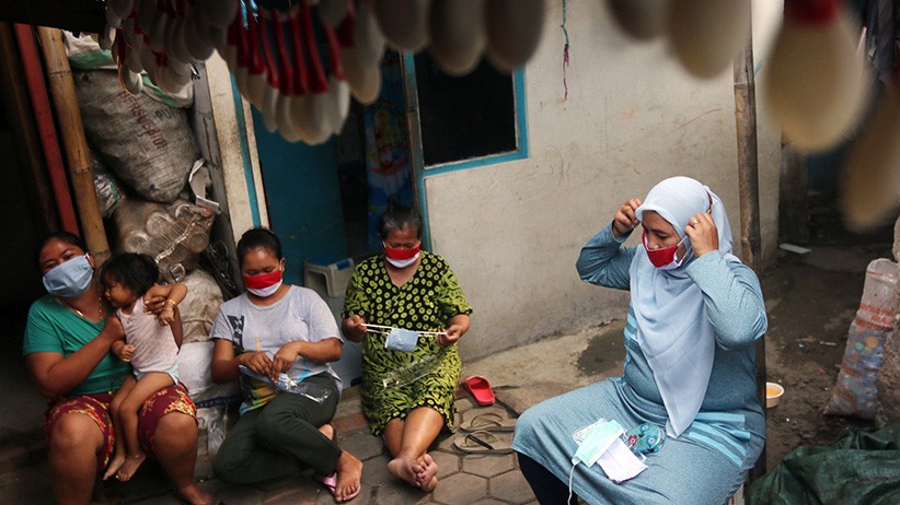 MNC Peduli Salurkan Makanan dan Perlengkapan New Normal untuk Anak Jalanan - Bagian 4