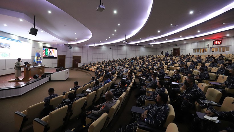 Susaningtyas NH Kertapati Jadi Pembicara dalam Kuliah Umum di Pasis Seskoal - Bagian 1