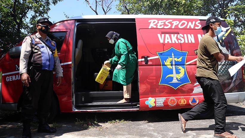 Mobil Vaksin Keliling Jemput Warga dari Kelurahan hingga Tempat Wisata - Bagian 3