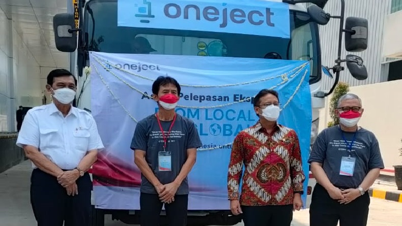 Geliat Pemulihan Ekonomi, Luhut Lepas Ekspor Alat Suntik ke UNICEF dan Ukraina