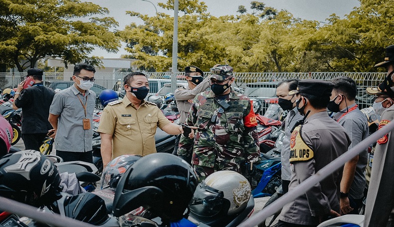 Wabup Karawang Kecewa Perusahaan Percontohan Malah Langgar Prokes