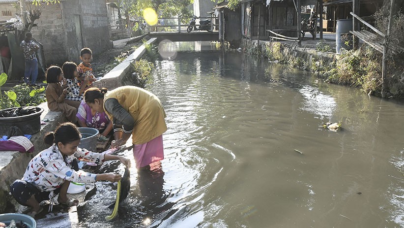 Krisis Sejak 6 Bulan, Air Tanah di Sukatani Kabupaten Bekasi Berwarna Hitam - Bagian 1
