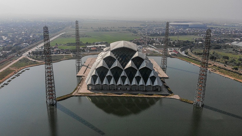 Penampakan dari Udara Masjid Terapung Al Jabbar, Diresmikan Tahun 2022 - Bagian 2