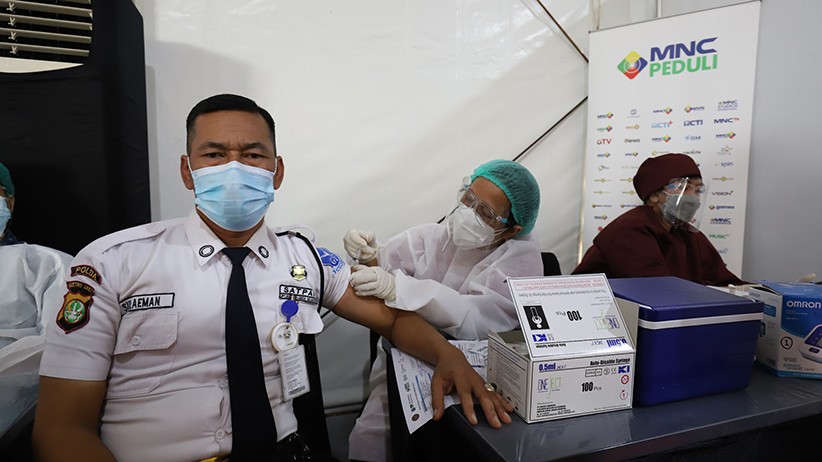 Hari Terakhir Sentra Vaksinasi MNC Peduli, Warga Berdatangan ke MNC Studios - Bagian 4
