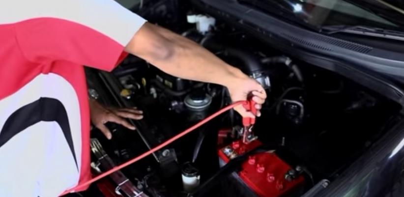 Aki Motor atau Mobil Cepat Soak, Ini 4 Hal Penting Harus Diperhatikan