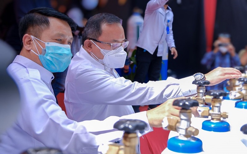 Kadin Sumsel Sebar Ratusan Tabung Oksigen untuk Rumah Sakit dan Masyarakat 