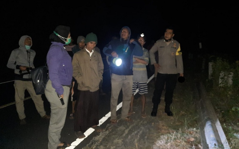 Aksi Heroik Kapolsek Perempuan Gagalkan Pencurian Besi Pagar Pembatas Jalan