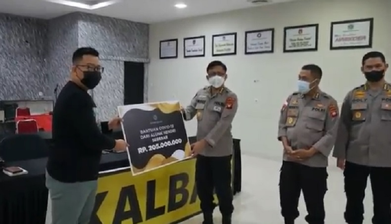 title Rumah Dilelang Pengusaha untuk Covid-19 Laku Rp200 Juta, Diserahkan ke Polda Kalbar Rumah Dilelang Pengusaha untuk Covid-19 Laku Rp200 Juta, Diserahkan ke Polda Kalbar