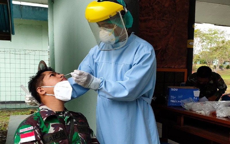 Cegah Penularan Covid-19, Prajurit TNI di Boven Dites PCR