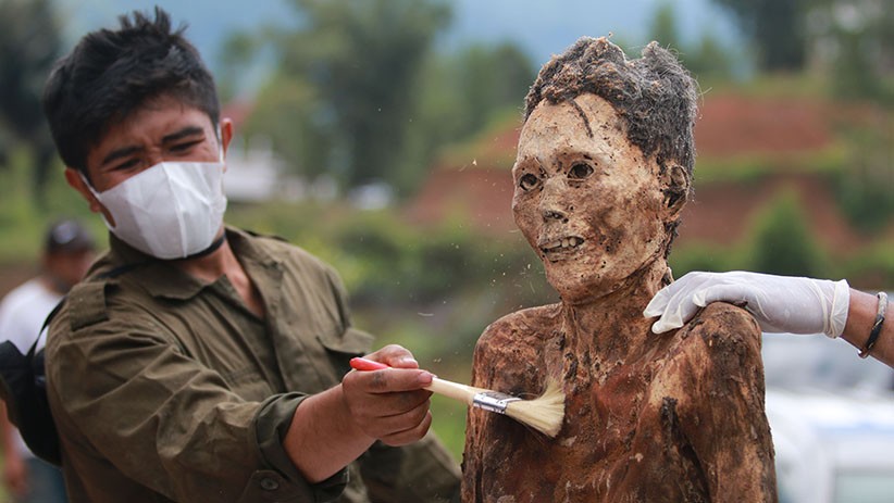 Ritual Manene, Upacara Sakral Membersihkan Jenazah Masyarakat Toraja - Bagian 3