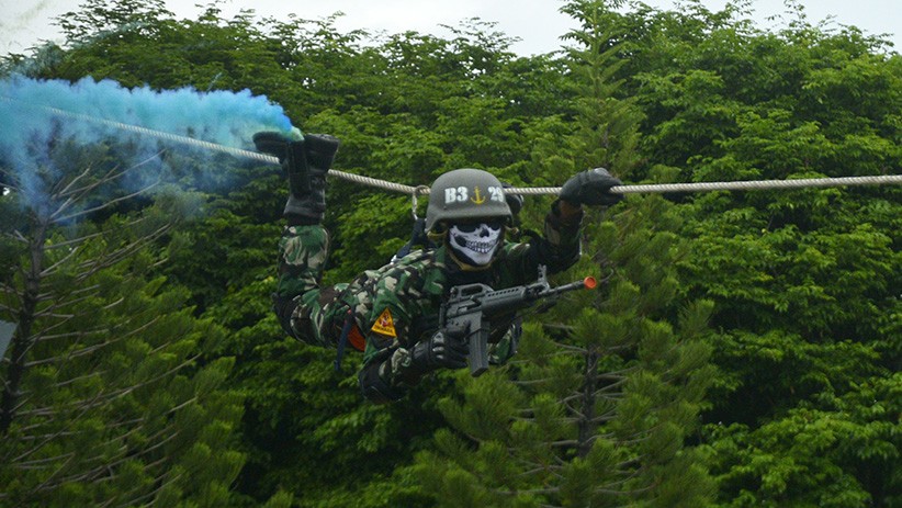 Prajurit TNI AL Unjuk Kemampuan Bertempur di Mako Lantamal VI Makassar - Bagian 1