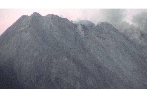  Sabtu Pagi, Merapi Semburkan Wedus Gembel dan Lava Pijar Sejauh 2.000 Meter  