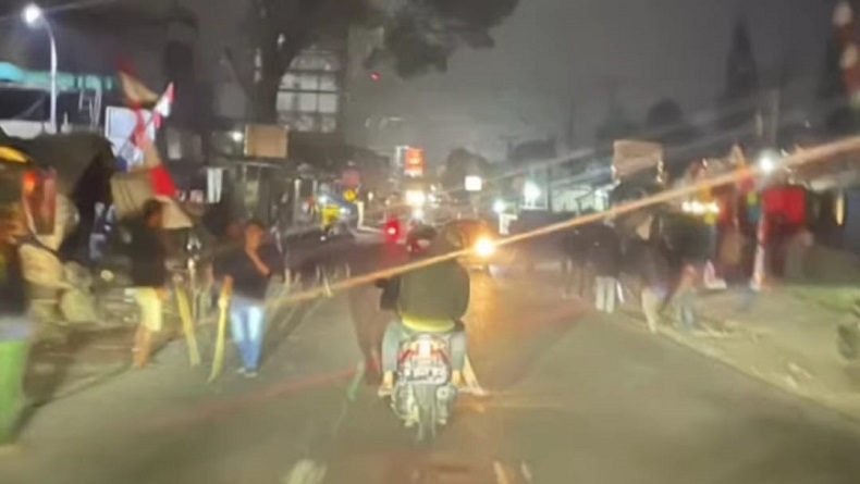 Viral, Warga Lembang Bawa Balok Kayu, Halau Night Riders Kebut-kebutan