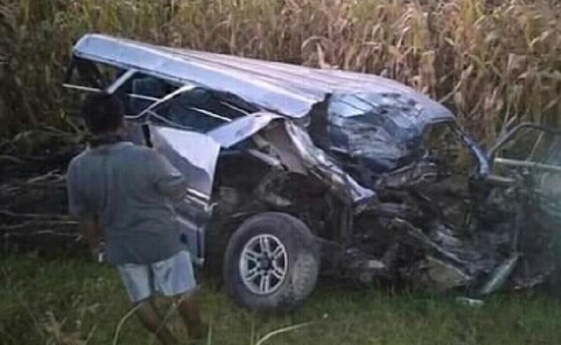 Minibus Hancur Disambar KA Gajayana di Kediri, Pengemudi Tewas 