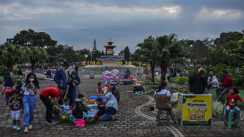 PKL Diperbolehkan Berjualan di Alun-Alun Ciamis - Bagian 2