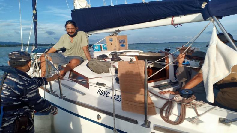 Berlayar Dengan Kapal Yacht, Aktor Bucek Depp Terdampar di Perairan Toboali
