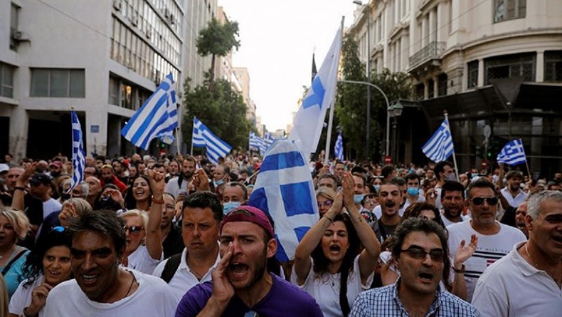 Protes Antivaksin Ricuh, 7.000 Demonstran Kepung Gedung Parlemen 